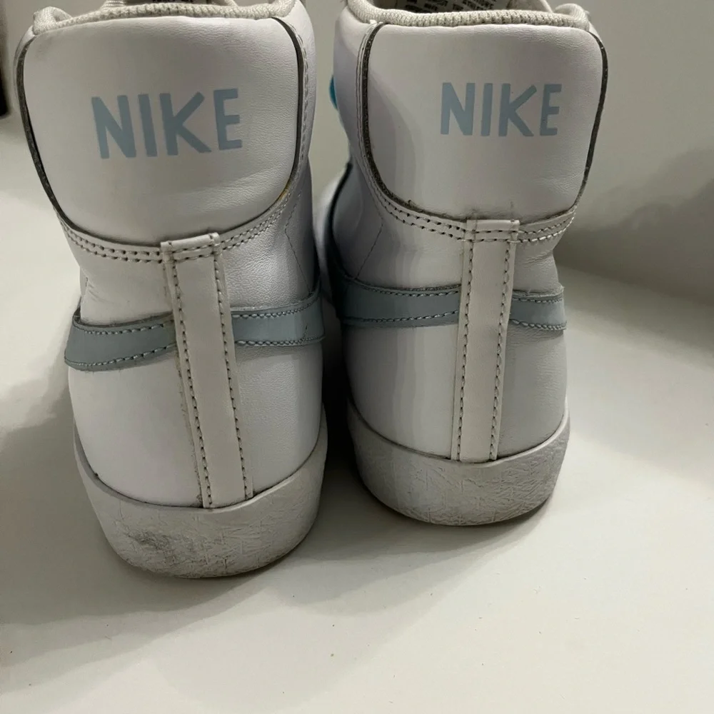 Nike blazer high